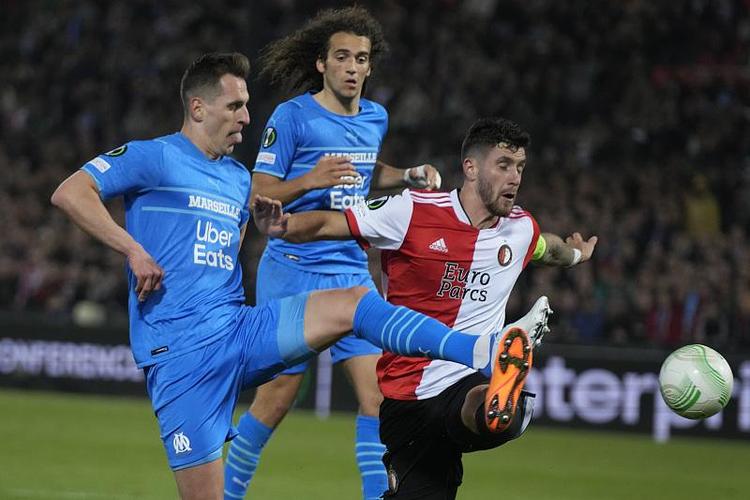 队友们精心 队友们精心