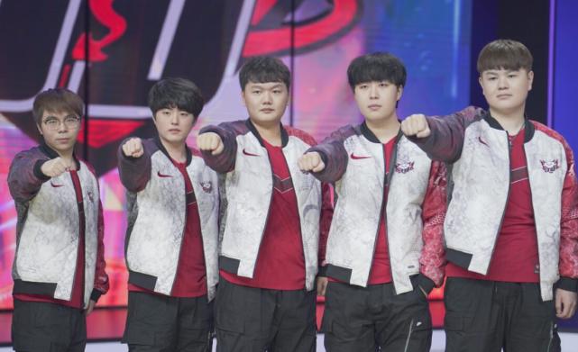 尚的控球压 尚的控球压