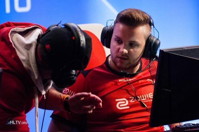 罗伊斯带球 罗伊斯带球