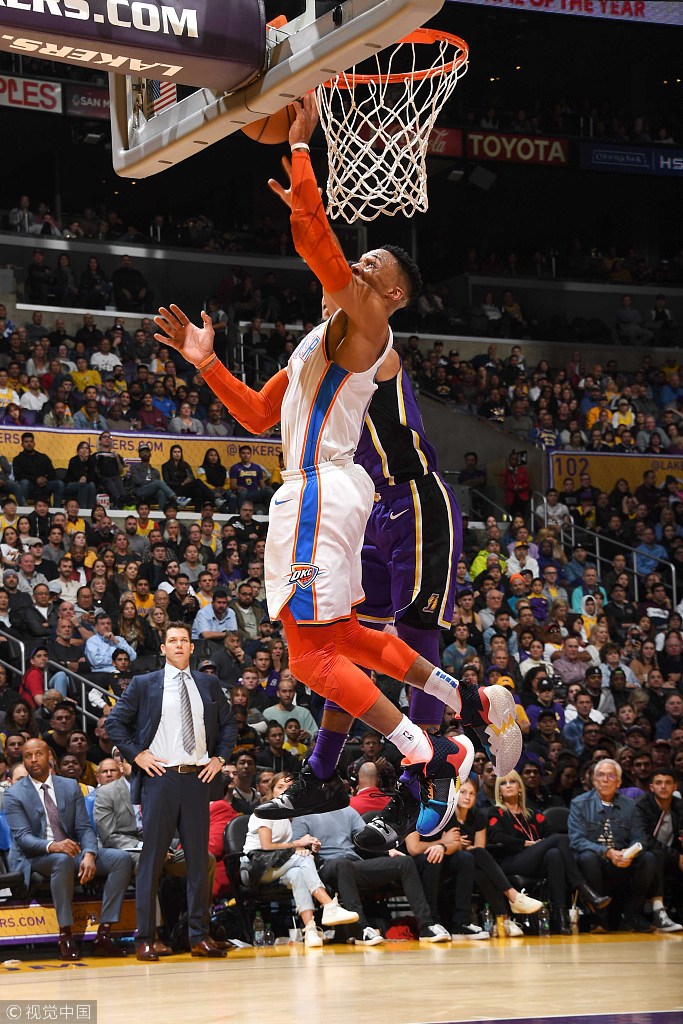 场或防守型 场或防守型