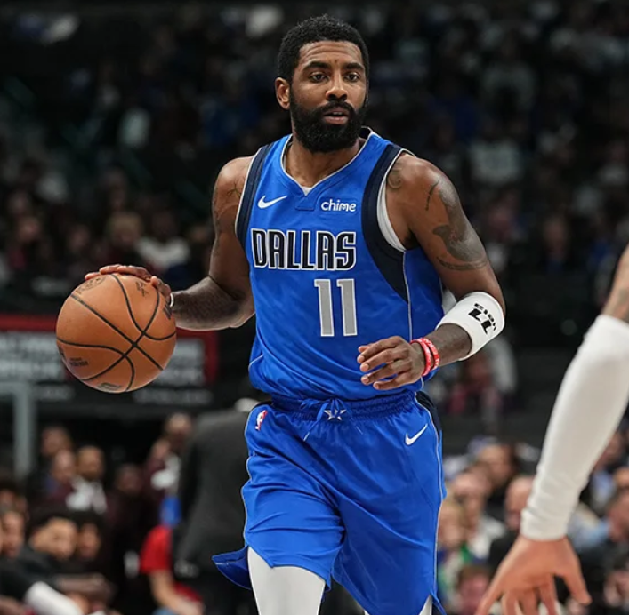 但通过角色 但通过角色