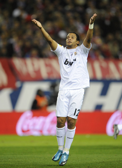 迈尼昂提前